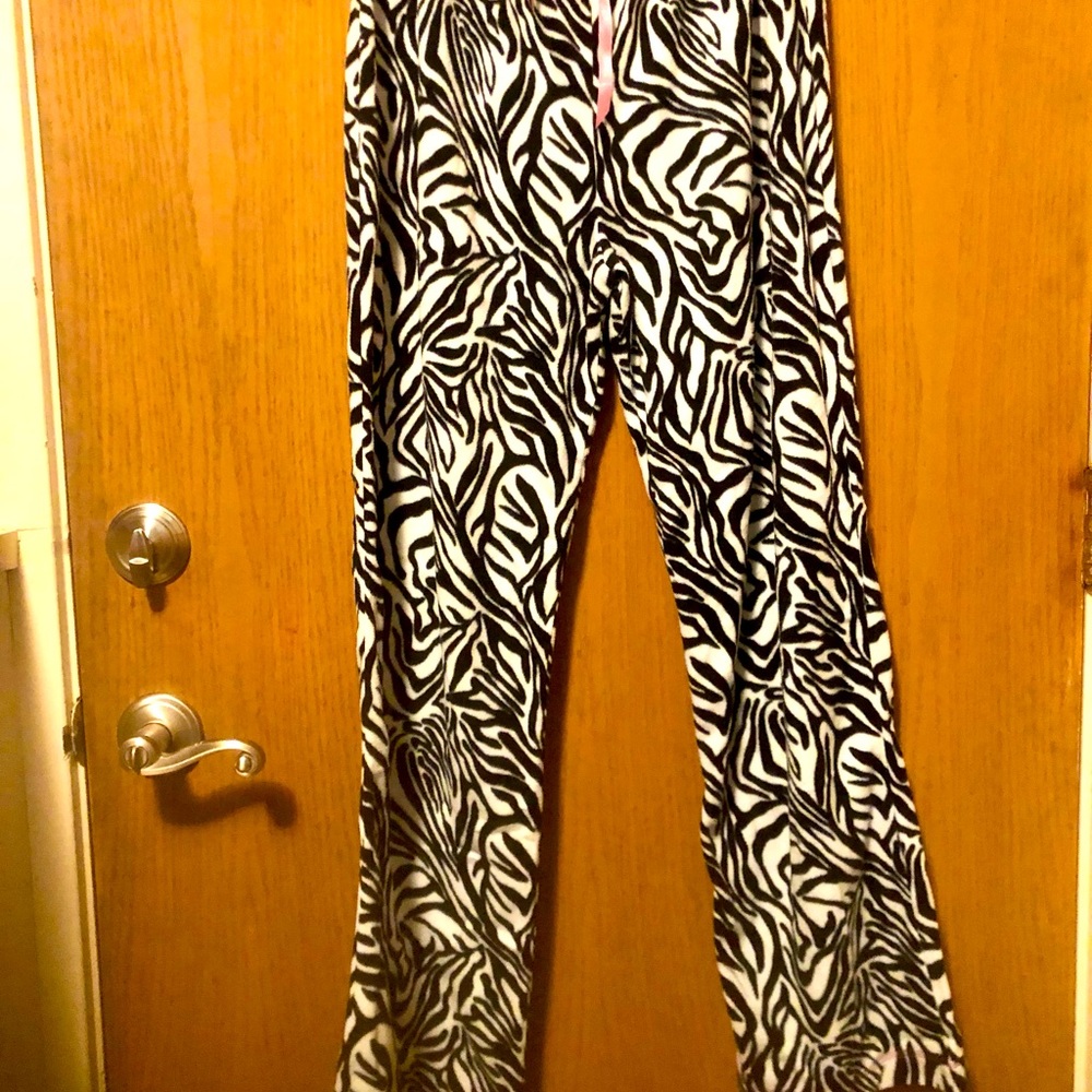PJ’s Set - Picture 3 of 5